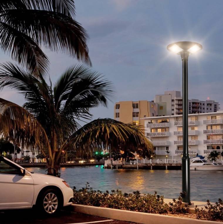  All in one Solar Garden Street Light With Remote Control